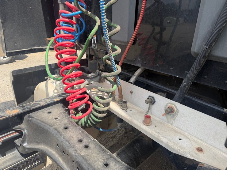 2016-peterbilt-579-image-58