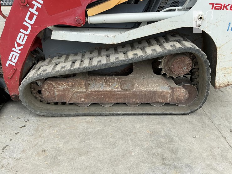 2021-takeuchi-tl8r2-image-10