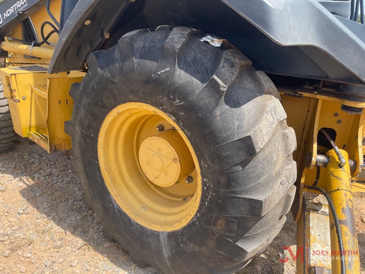 2012-deere-310j-image-11