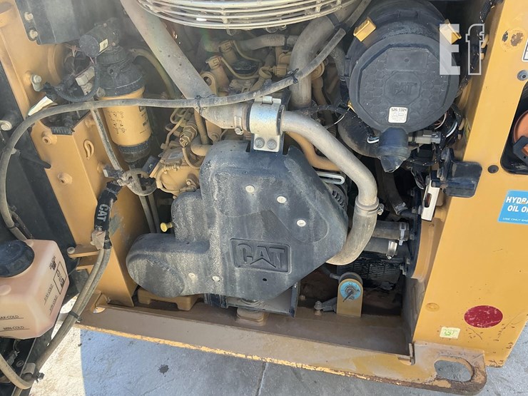 2022-caterpillar-249d3-image-18