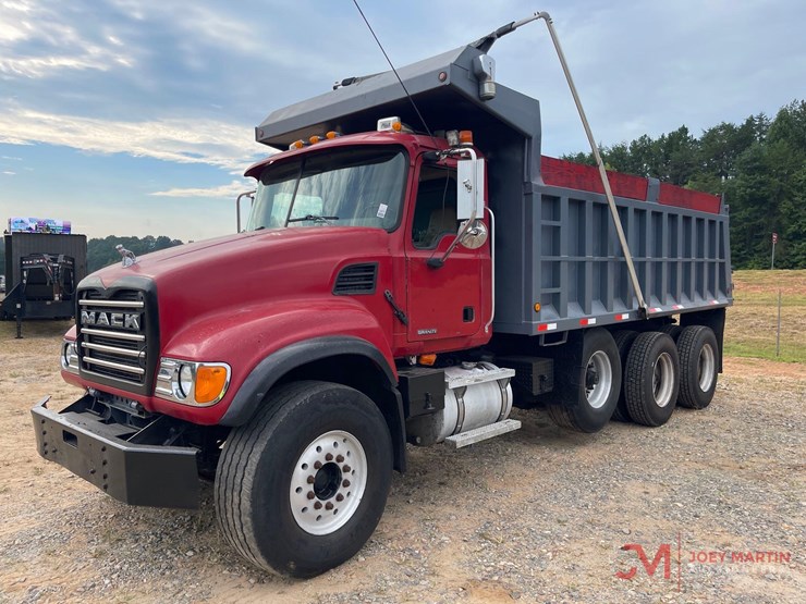 2007-mack-cv713-granite-tri-axle-dump-truck-image-7