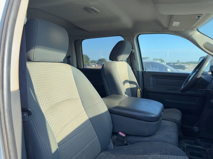 2012-dodge-ram-2500-image-37
