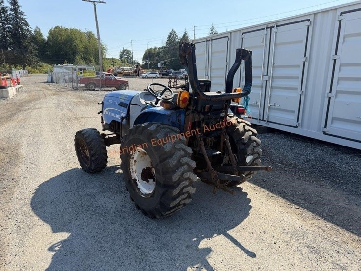 new-holland-boomer-50-image-4