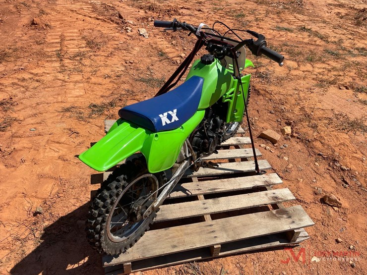 2016-kawasaki-kx-dirt-bike-image-3