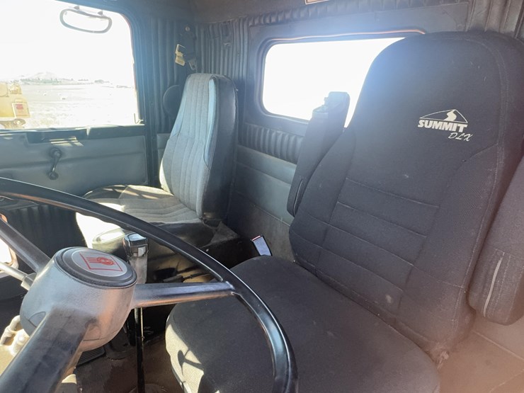1995-kenworth-t800-image-11