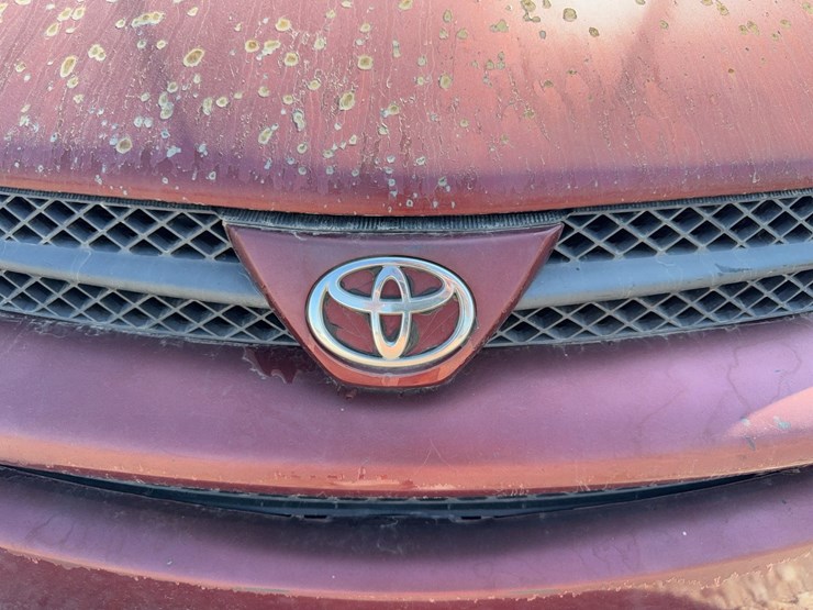 2004-toyota-sienna-image-35