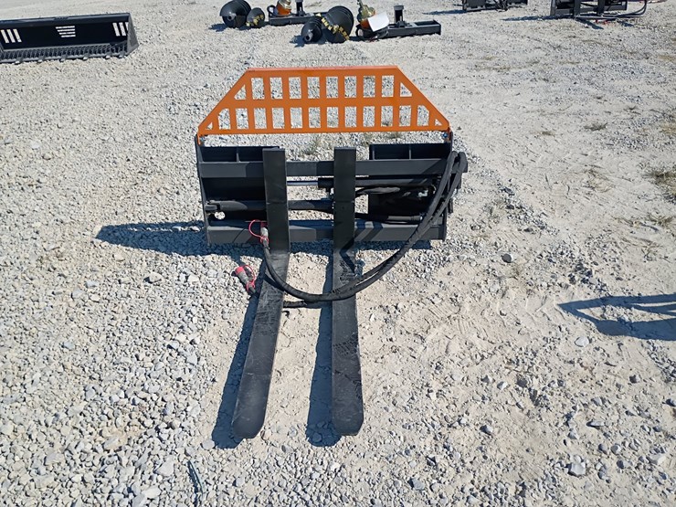 #l85-012-•-landhonor-hydraulic-pallet-fork-skid-steer-attachment-image-1