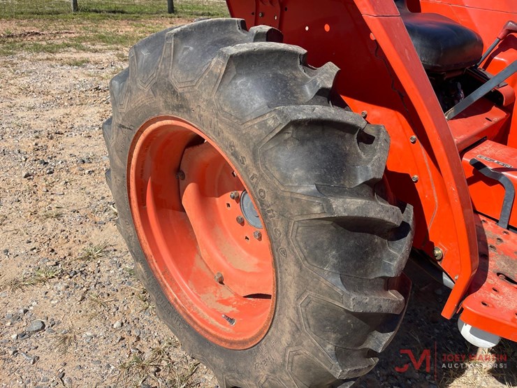 kubota-l2800-image-10