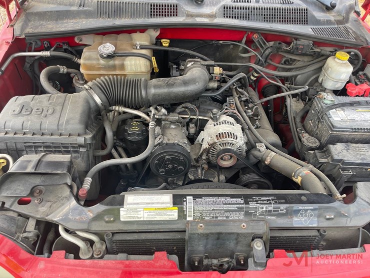 2005-jeep-liberty-image-15
