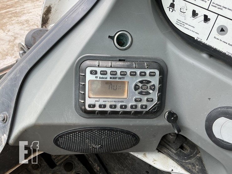2019-bobcat-t770-image-15