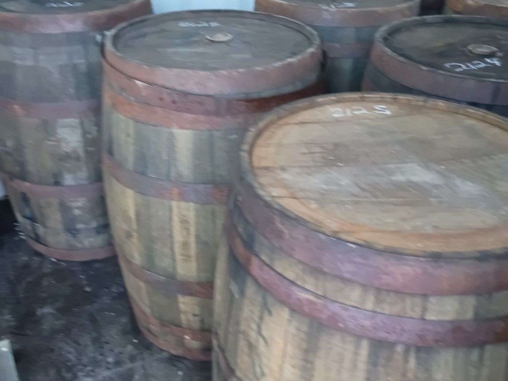 qty-(4)-whiskey-barrels-image-2
