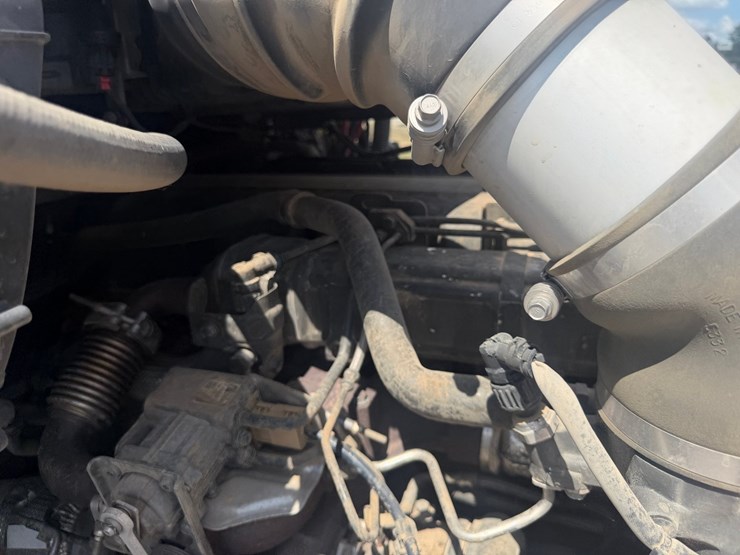 2016-peterbilt-579-image-72