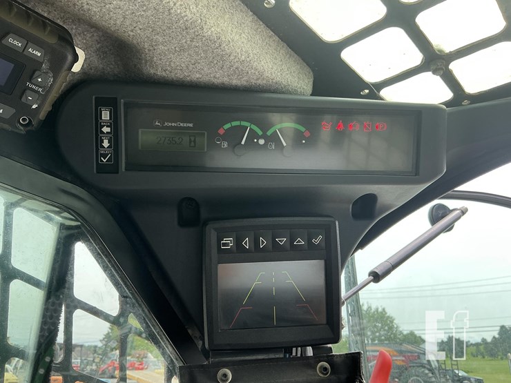 2020-deere-331g-image-18