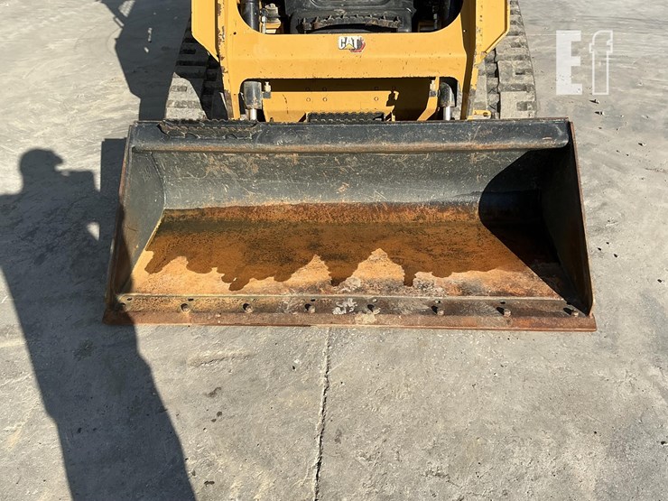 2022-caterpillar-249d3-image-11