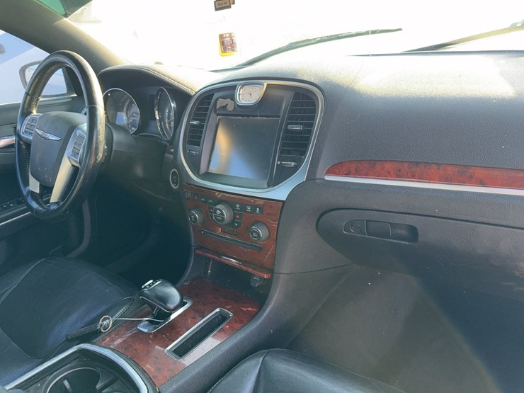 #49682-•-2012-chrysler-300-sedan-2c3ccacg8ch307925-inv#49682-image-35