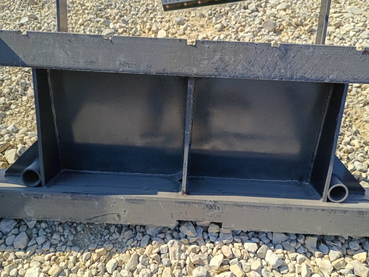 #l85-014-•-landhonor-pallet-fork-mini-skid-steer-attachment-image-6