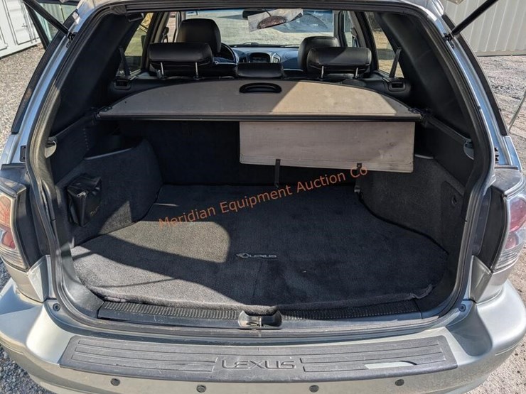 2001-lexus-rx300-image-32