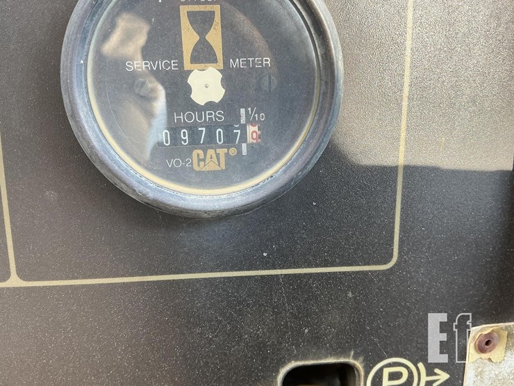 1995-caterpillar-d3c-iii-image-16