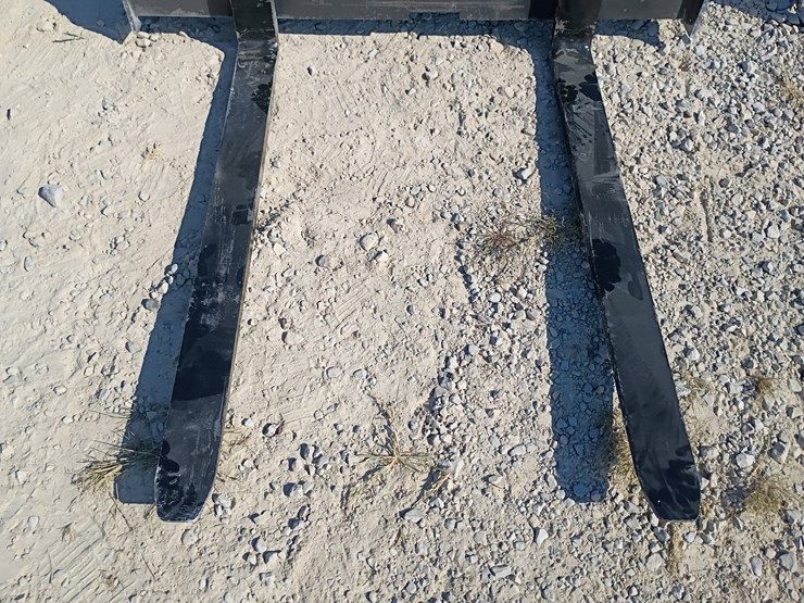 #l85-013-•-landhonor-pallet-fork-mini-skid-steer-attachment-[damaged]-image-5