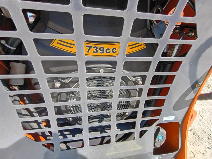 #l85-072-•-2026-landhonor-me380-mini-skid-steer-image-9