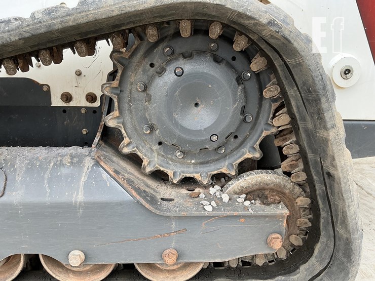 2023-bobcat-t770-image-9