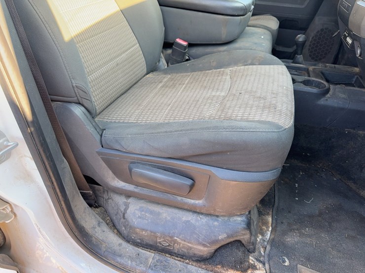 2012-dodge-ram-2500-image-35
