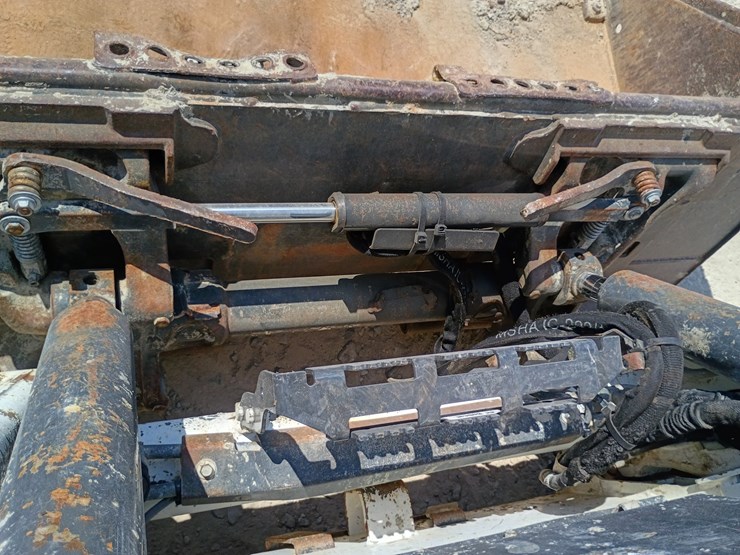 2022-bobcat-t66-image-66