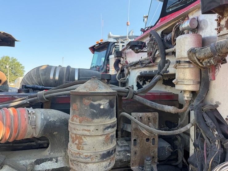 1997-peterbilt-378-image-109