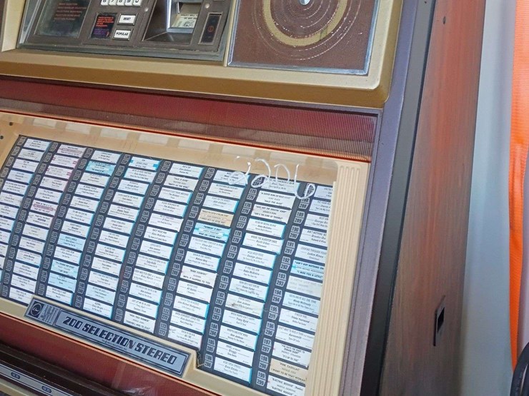 ami-200-selection-jukebox-w/-records-image-5