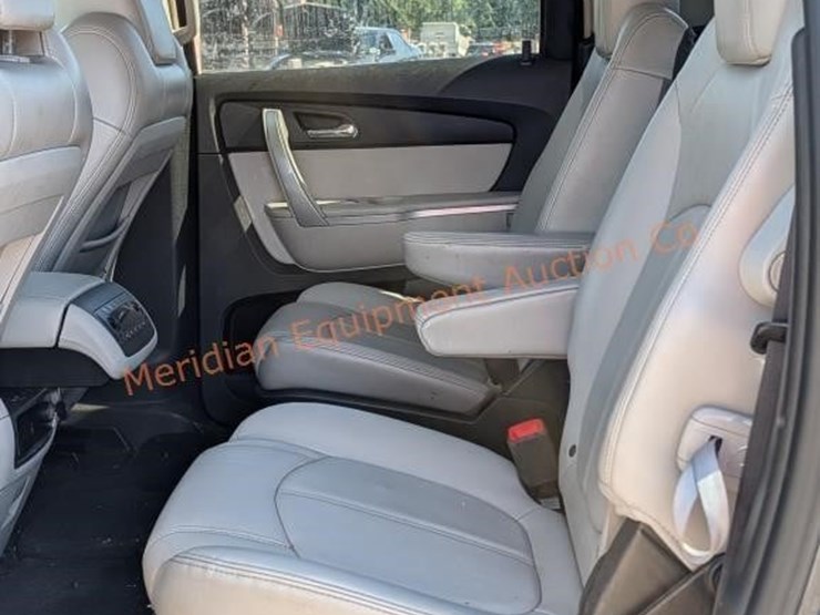 2007-gmc-acadia-image-17