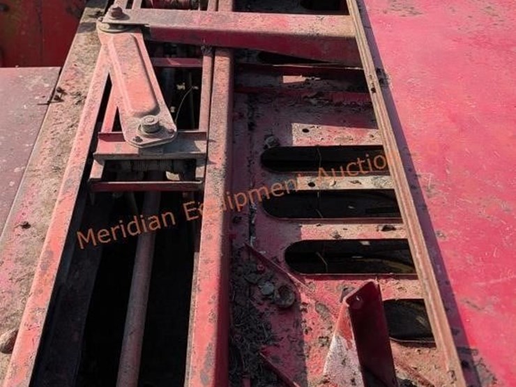 new-holland-268-image-16