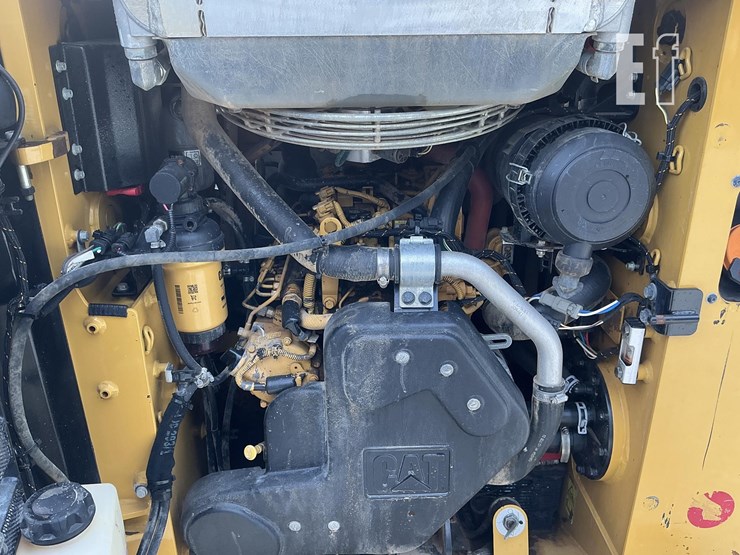 2019-caterpillar-249d3-image-18