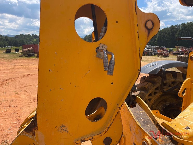 2017-jcb-510-image-13