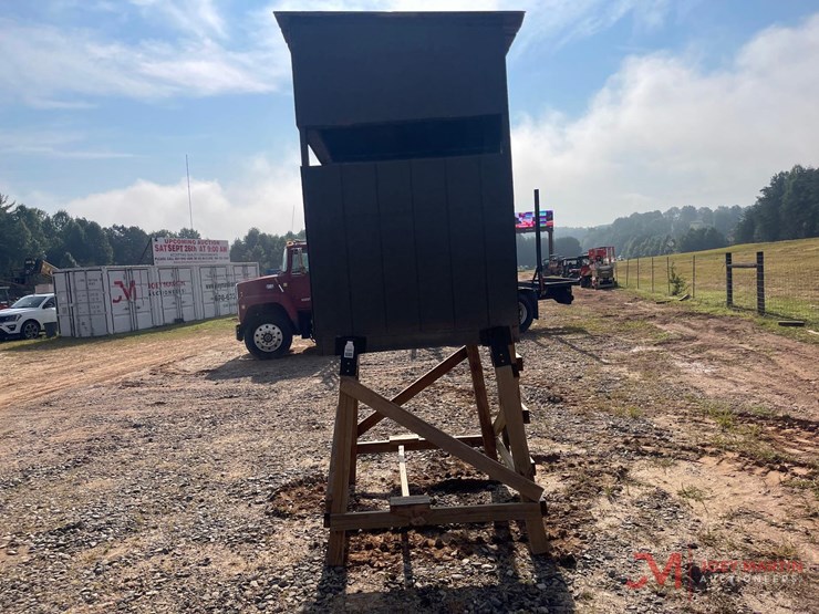 new-4'-x-4'-shooting-house-with-stand-image-4