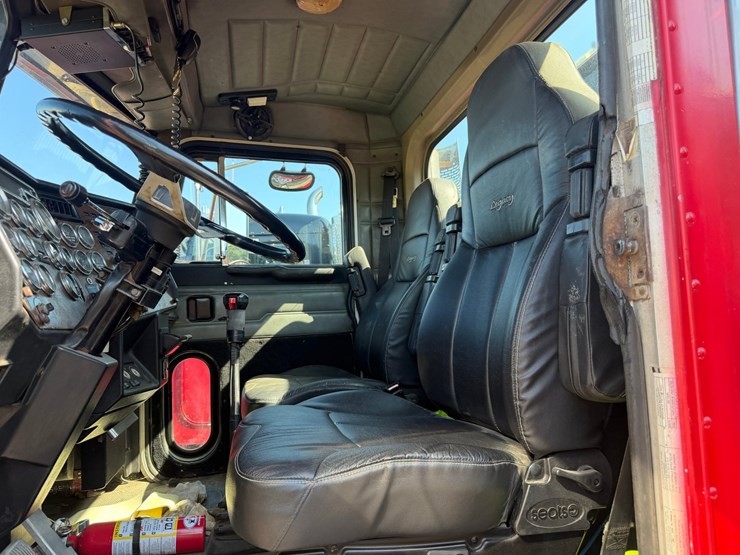 1997-peterbilt-378-image-117