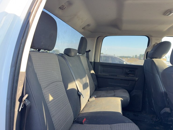 2012-dodge-ram-2500-image-30