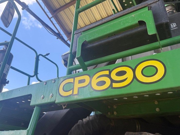 2015-john-deere-cp690-image-58
