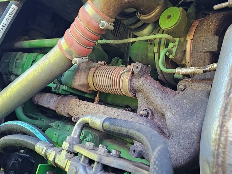 2016-deere-848l-image-10