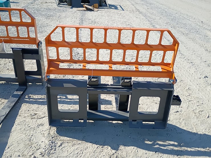 #l85-018-•-landhonor-pallet-fork-skid-steer-attachment-image-3