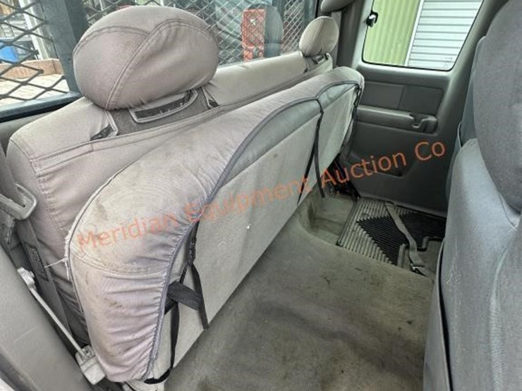 2000-chevrolet-k2500-image-13