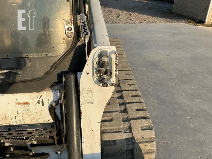 2020-bobcat-t770-image-13