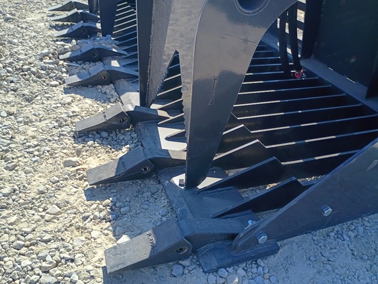 #l85-026-•-landhonor-rock-grapple-skid-steer-attachment-image-11
