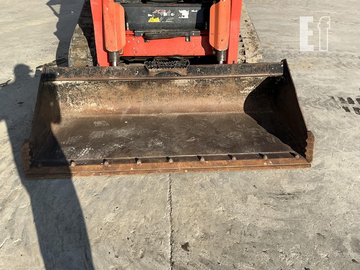 2023-kubota-svl97-2-image-11