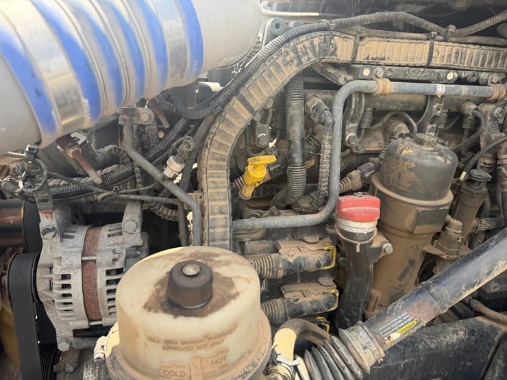 2016-peterbilt-579-image-61