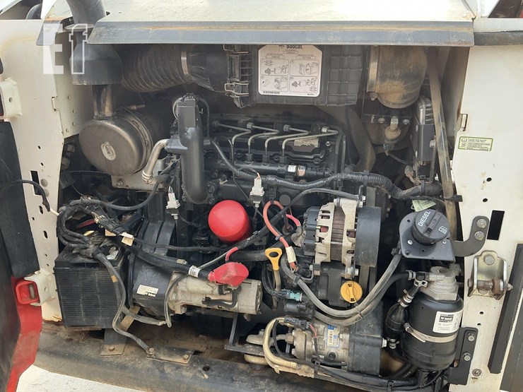 2020-bobcat-t550-image-16