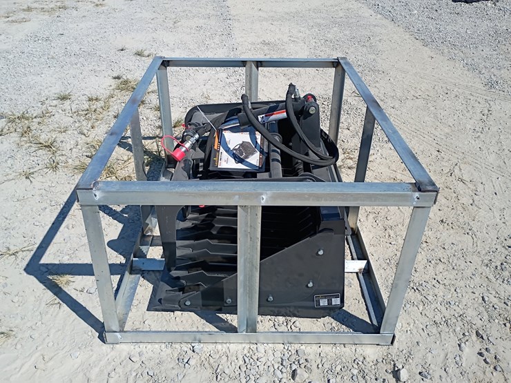#l85-053-•-landhonor-rock-grapple-mini-skid-steer-attachment-image-3