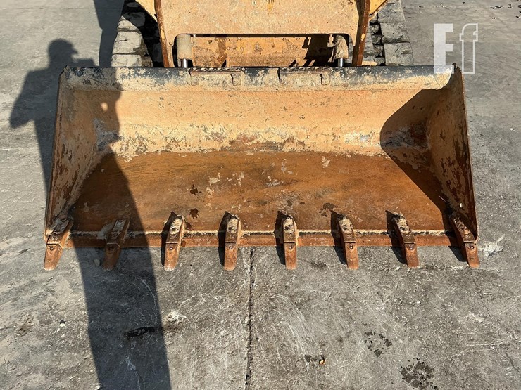 2020-caterpillar-249d3-image-11
