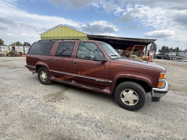1998-chevrolet-suburban-1500-image-6