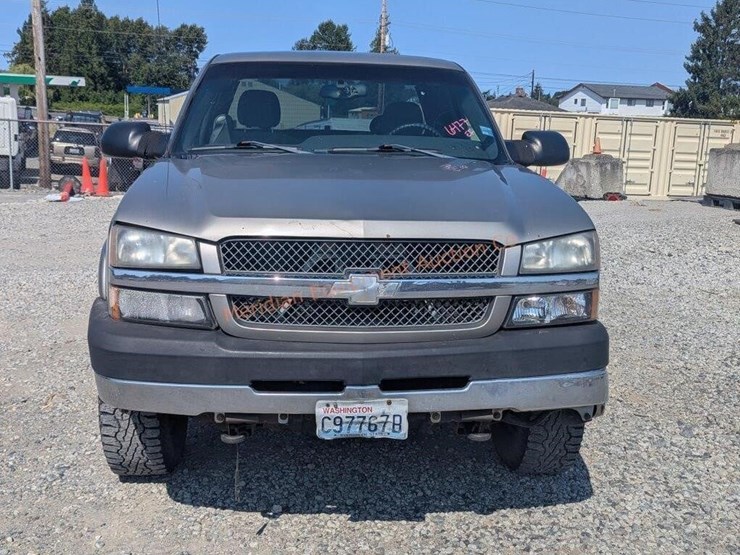 2003-chevrolet-silverado-2500hd-image-9