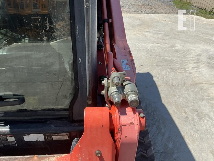 2017-kubota-svl75-2-image-13
